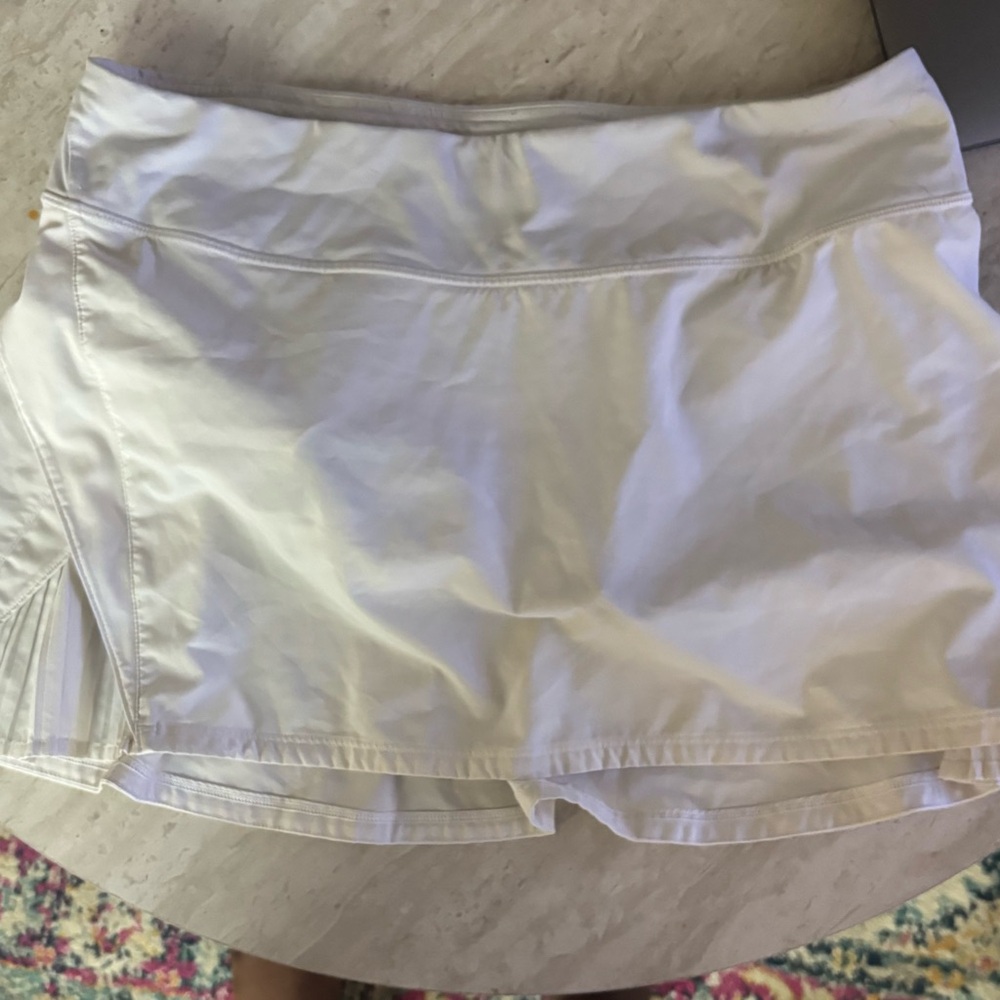 Lululemon Play off the Pleats White Mid Rise Skort